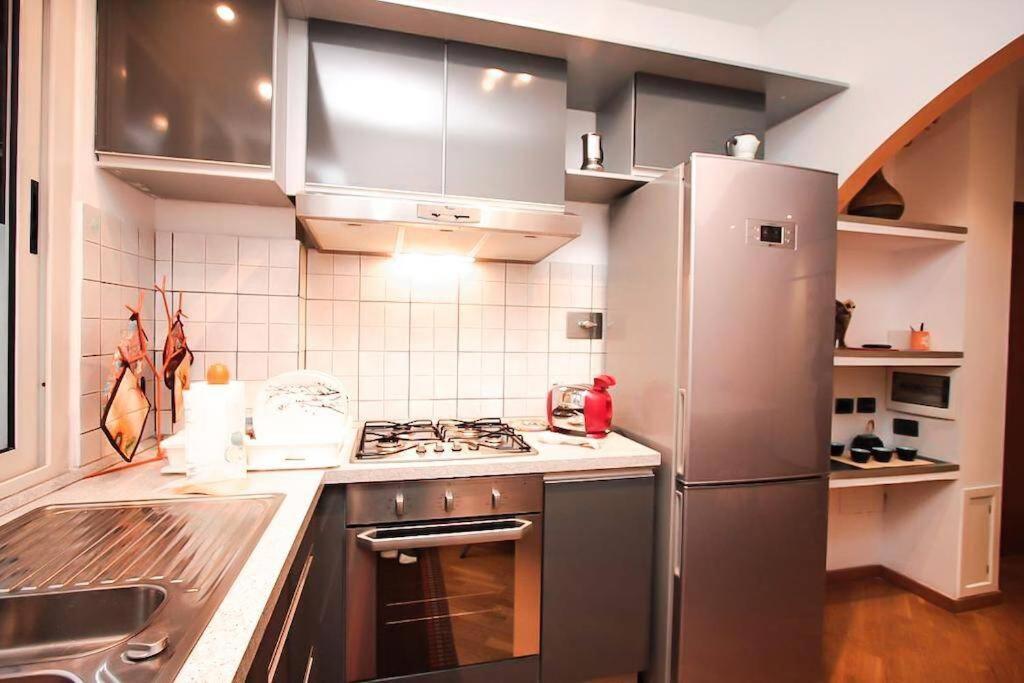 Petite Home In Рим Екстериор снимка